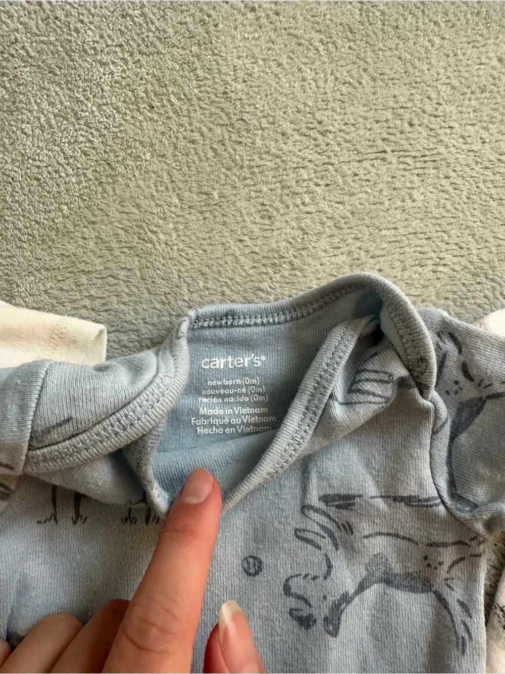 Carter’s Newborn Baby Outfit Bundle - Picture 6 of 8